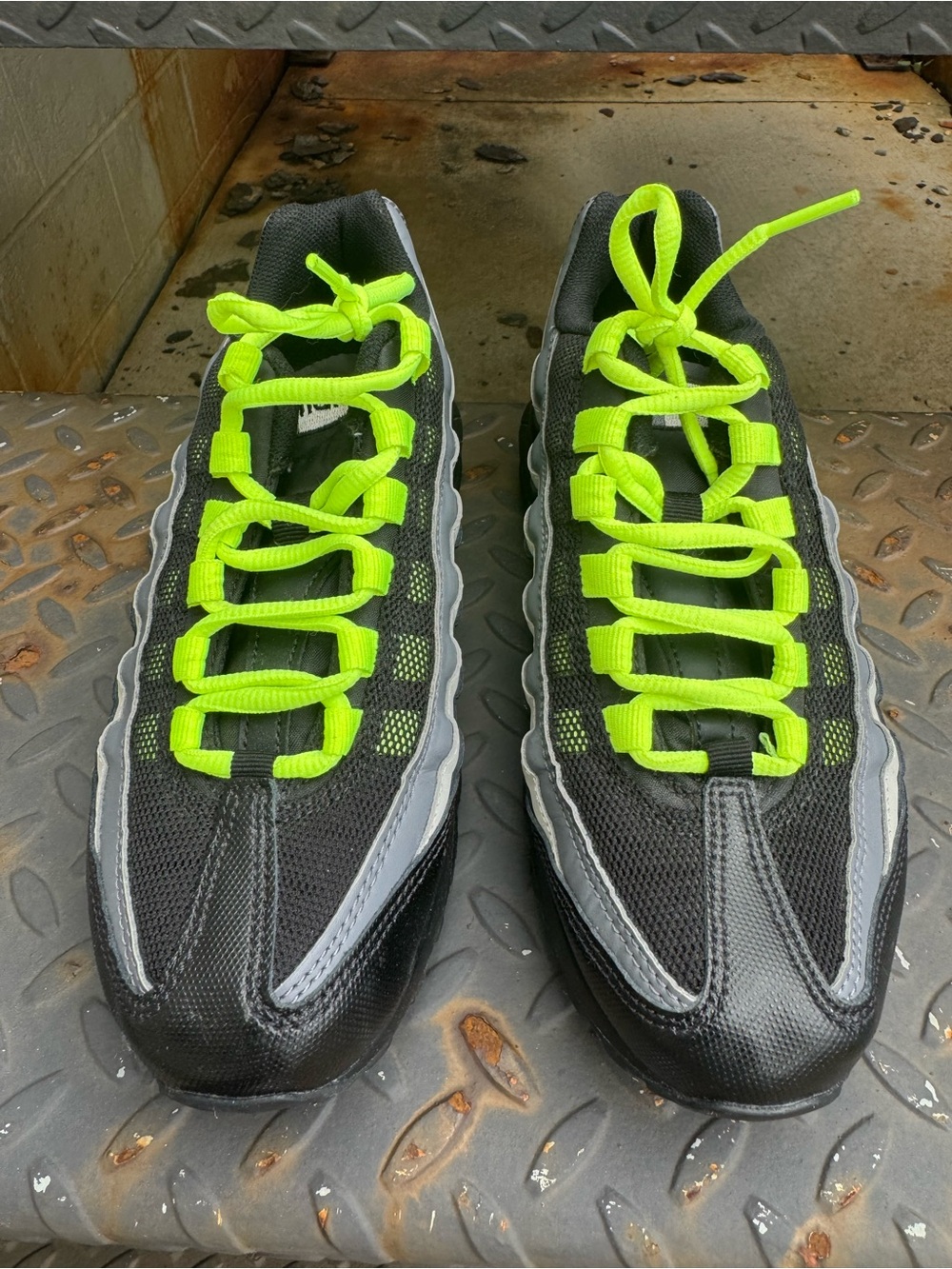 Nike Air Max 95 ‘Black/Volt’ [905348-022] Sz 5Y OG All Sneakers
